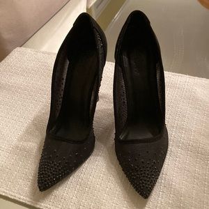 Black stiletto pumps size 8